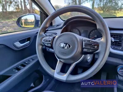 Kia Stonic 2021 - 14950 EUR, 58240 km - AUTO.MOTO.pt - 58240km - foto 13 de 29