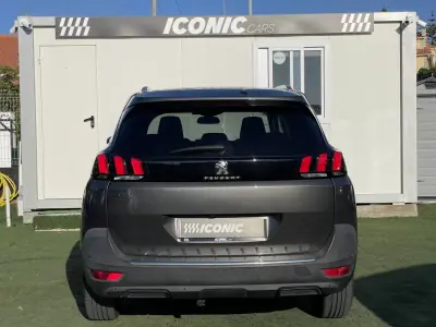 Peugeot 5008 2019 - 15490 EUR, 228000 km - AUTO.MOTO.pt - 228000km - foto 4 de 42