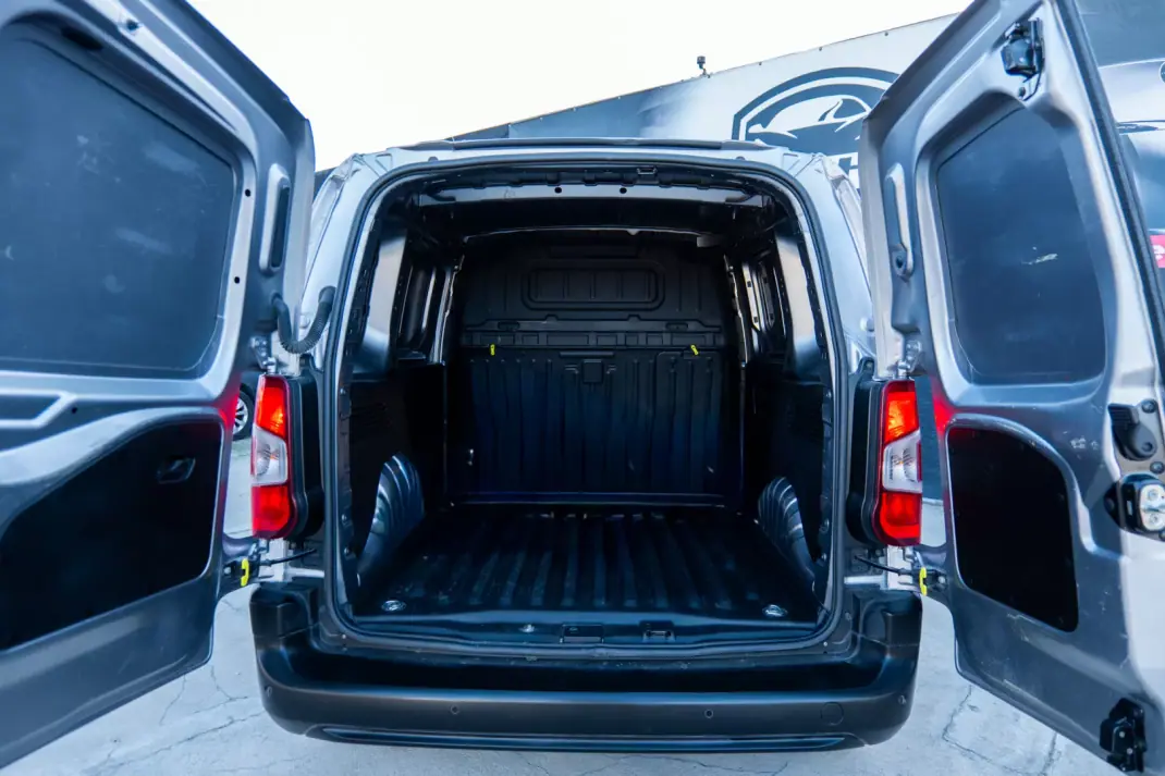 Citroën Berlingo 2022 - 14900 EUR, 115 km - AUTO.MOTO.pt - 115km - foto 20 de 22