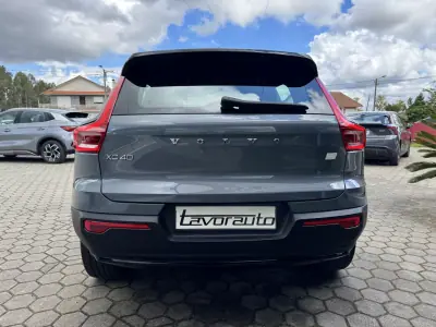 Volvo XC 40 2023 - 28500 EUR, 58000 km - AUTO.MOTO.pt - 58000km - foto 8 de 38