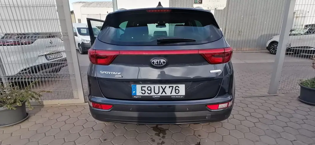 Kia Sportage 2018 - 17800 EUR, 67300 km - AUTO.MOTO.pt - 67300km - foto 13 de 21
