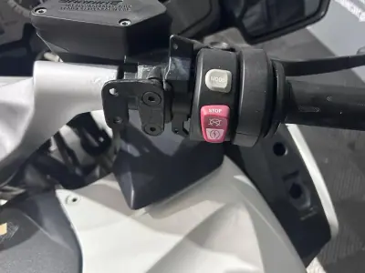 BMW R 12 Base 2015 - 7500 EUR, 97000 km - AUTO.MOTO.pt - 97000km - foto 17 de 19