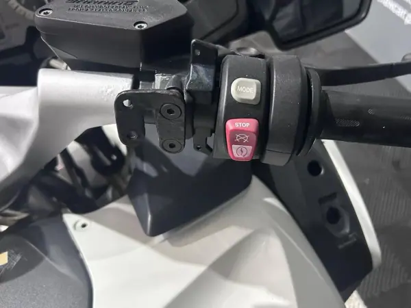 BMW R 12 Base 2015 - 7500 EUR, 97000 km - AUTO.MOTO.pt - 97000km - foto 17 de 19
