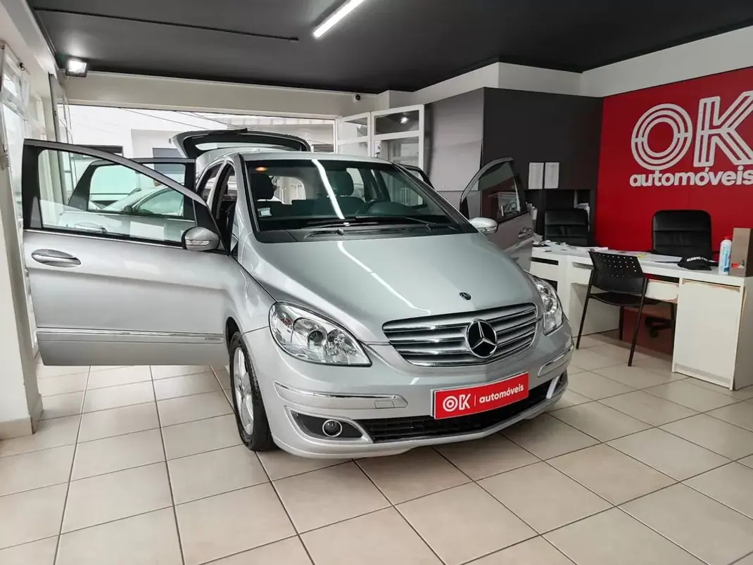 Mercedes-Benz B 200 2006 - 8250 EUR, 190000 km - AUTO.MOTO.pt - 190000km - foto 21 de 34
