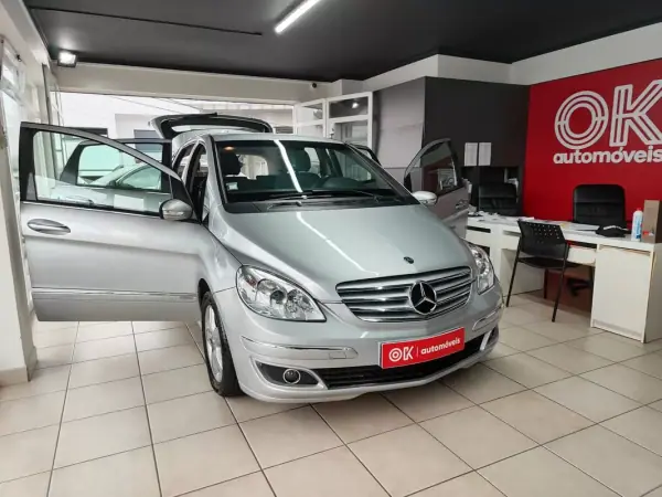 Mercedes-Benz B 200 2006 - 8250 EUR, 190000 km - AUTO.MOTO.pt - 190000km - foto 21 de 34