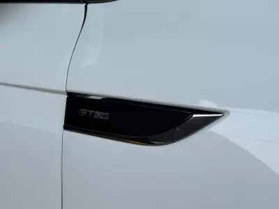 Renault Mégane Sport Tourer 2019 - 15950 EUR, 99000 km - AUTO.MOTO.pt - 99000km - foto 3 de 22