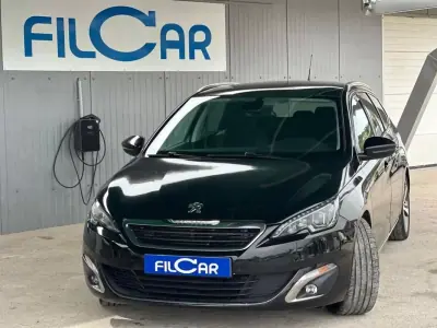Peugeot 308 SW 2016 - 12800 EUR, 164230 km - AUTO.MOTO.pt - 164230km - foto 2 de 13