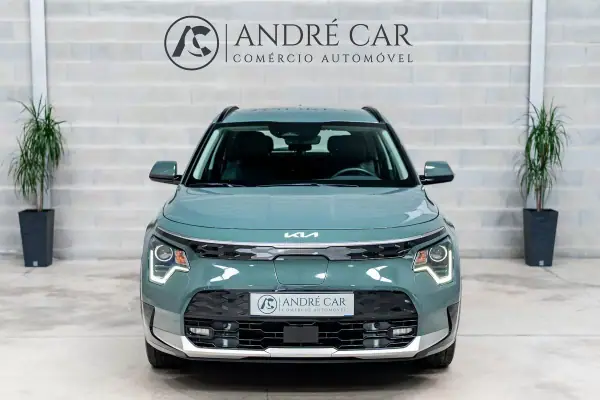 Kia e-Niro 2023 - 27950 EUR, 27488 km - AUTO.MOTO.pt - 27488km - foto 3 de 53