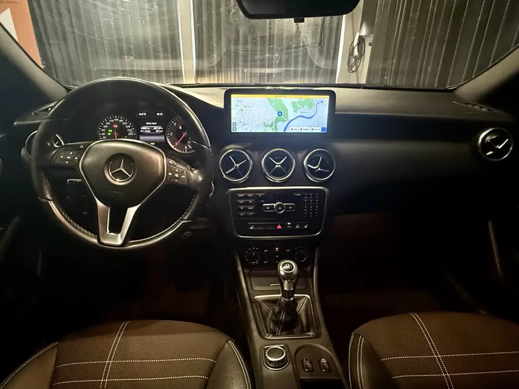 Mercedes-Benz A 180 2014 - 12990 EUR, 290000 km - AUTO.MOTO.pt - 290000km - foto 12 de 15