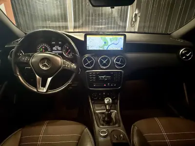 Mercedes-Benz A 180 2014 - 12990 EUR, 290000 km - AUTO.MOTO.pt - 290000km - foto 12 de 15