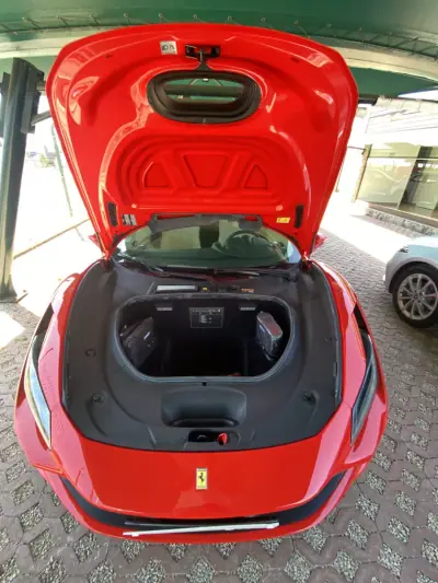 Ferrari F8 Tributo 2022 - 425600 EUR, 4336 km - AUTO.MOTO.pt - 4336km - foto 35 de 54