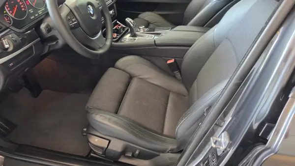 BMW 520 2011 - 10900 EUR, 370543 km - AUTO.MOTO.pt - 370543km - foto 31 de 54