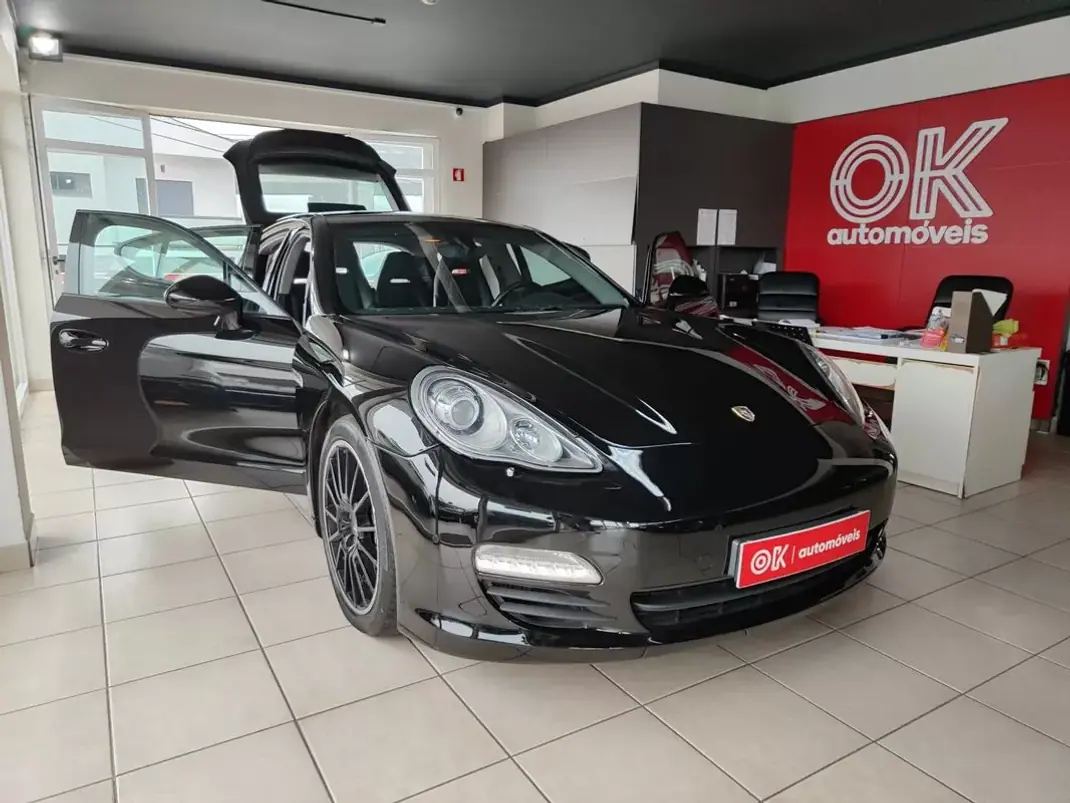 Porsche Panamera 2011 - 39500 EUR, 139500 km - AUTO.MOTO.pt - 139500km - foto 19 de 37