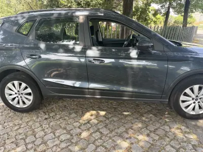 SEAT Arona 2025 - 22000 EUR, 10000 km - AUTO.MOTO.pt - 10000km - foto 18 de 27