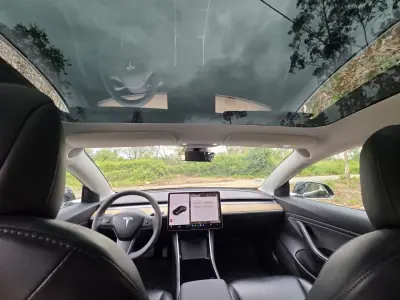 Tesla Model 3 2019 - 23900 EUR, 177000 km - AUTO.MOTO.pt - 177000km - foto 40 de 42