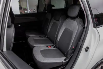 Citroën Grand C4 Spacetourer 2018 - 9900 EUR, 367153 km - AUTO.MOTO.pt - 367153km - foto 24 de 37