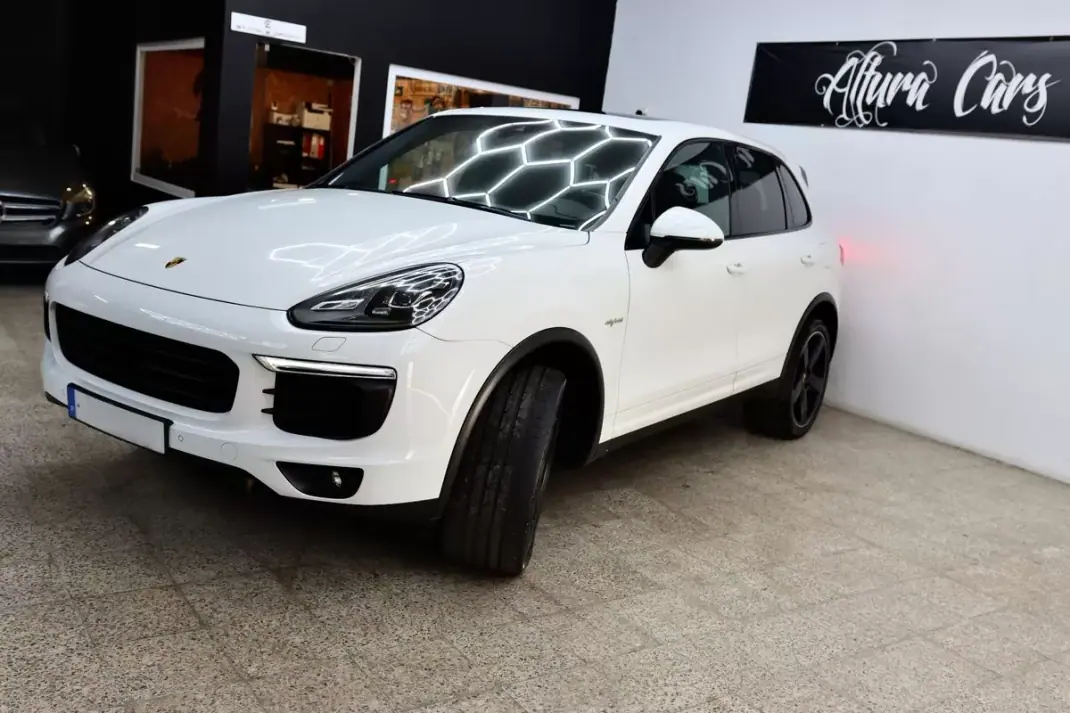 Porsche Cayenne 2015 - 41900 EUR, 140000 km - 140000km - foto 5 de 32