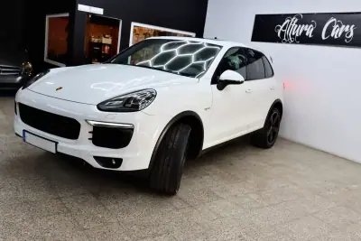 Porsche Cayenne 2015 - 41900 EUR, 140000 km - 140000km - foto 5 de 32