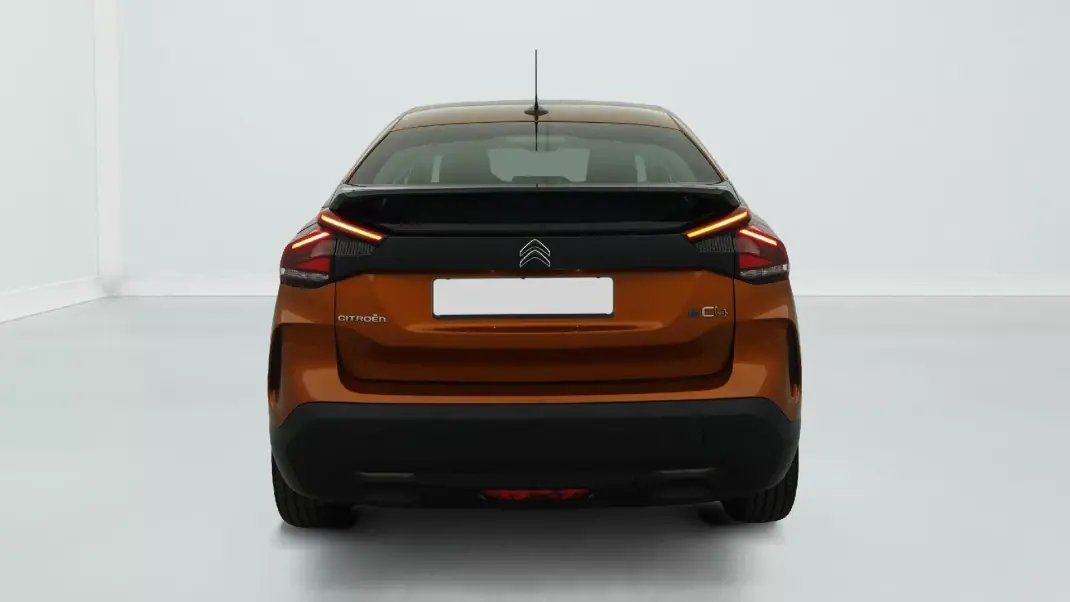 Citroën e-C4 2022 - 18990 EUR, 16000 km - AUTO.MOTO.pt - 16000km - foto 6 de 15