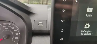 Dacia Sandero 2025 - 16990 EUR, 2000 km - AUTO.MOTO.pt - 2000km - foto 32 de 39