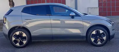 Volvo EX 30 2025 — foto 4 de 22