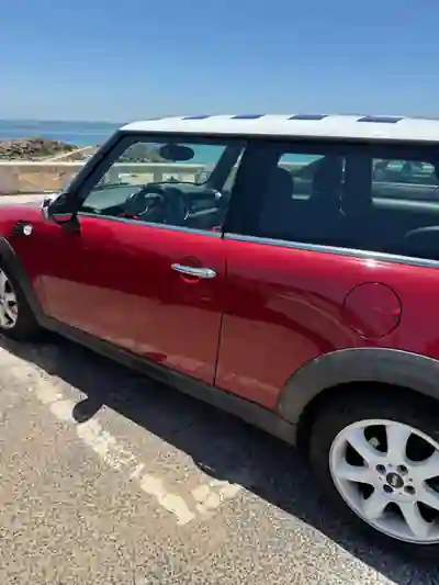 MINI One 2009 - 5500 EUR, 118000 km - AUTO.MOTO.pt - 118000km - foto 11 de 14