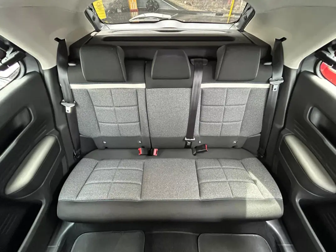 Citroën C4 Cactus 2020 - 14950 EUR, 72854 km - 72854km - foto 15 de 18