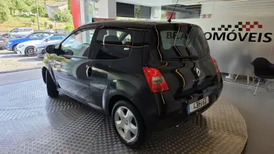 Renault Twingo 2009 - 4900 EUR, 139709 km - AUTO.MOTO.pt - 139709km - foto 22 de 52