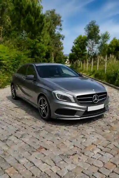 Mercedes-Benz A 180 2014 - 14990 EUR, 173538 km - AUTO.MOTO.pt - 173538km - foto 2 de 13