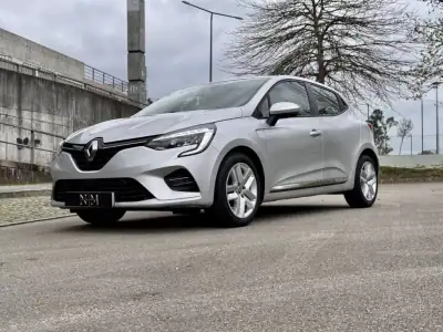 Renault Clio 2019 - 13500 EUR, 80000 km - AUTO.MOTO.pt - 80000km - foto 10 de 22
