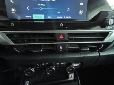 Citroën e-C4 2022 - 18500 EUR, 29900 km - AUTO.MOTO.pt - 29900km - foto 26 de 32