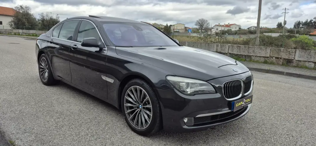 BMW 730 2009 - 13750 EUR, 304000 km - AUTO.MOTO.pt - 304000km - foto 1 de 44