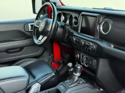 Jeep Gladiator 2021 - 68000 EUR, 63154 km - AUTO.MOTO.pt - 63154km - foto 10 de 16