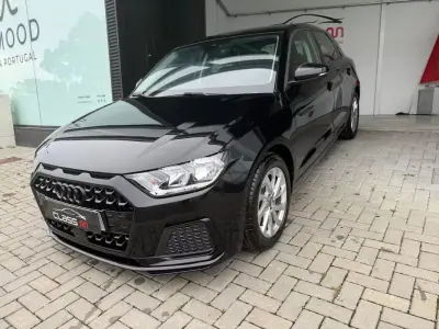 Audi A1 Sportback 2025 - 26750 EUR, 956 km - AUTO.MOTO.pt - 956km - foto 2 de 37