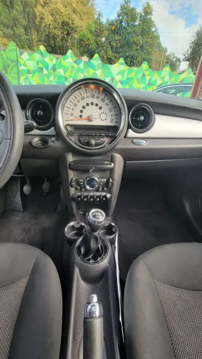 MINI Clubman 2013 - 10490 EUR, 188000 km - AUTO.MOTO.pt - 188000km - foto 10 de 27