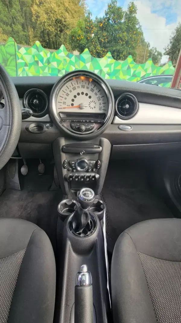MINI Clubman 2013 - 6990 EUR, 188000 km - AUTO.MOTO.pt - 188000km - foto 10 de 27