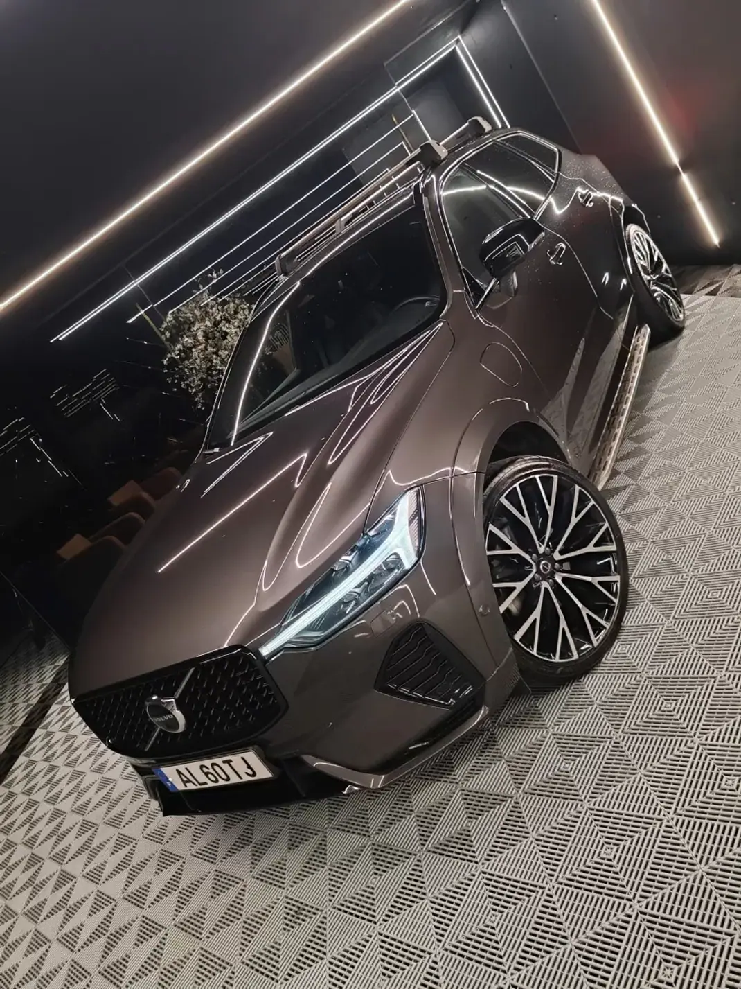 Volvo XC 60 2022 - 41000 EUR, 109000 km - AUTO.MOTO.pt - 109000km - foto 5 de 27