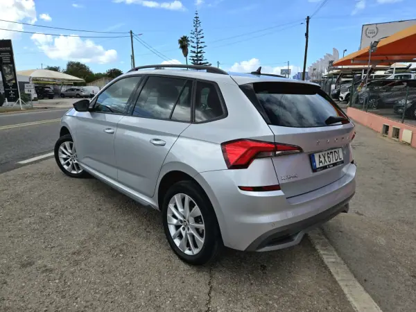 Skoda Kamiq 2023 - 16950 EUR, 58572 km - AUTO.MOTO.pt - 58572km - foto 4 de 10