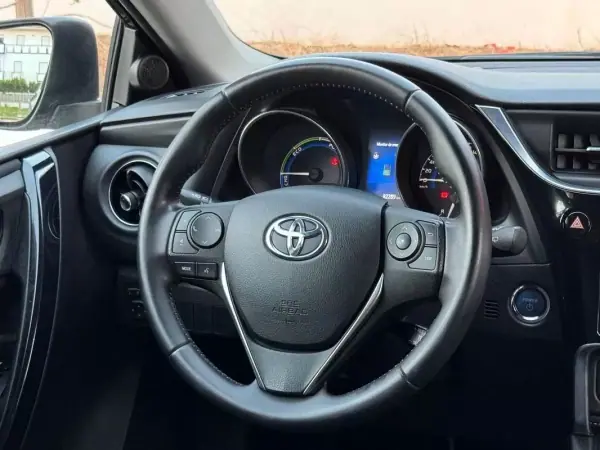 Toyota Auris 2016 - 15950 EUR, 82891 km - AUTO.MOTO.pt - 82891km - foto 15 de 26