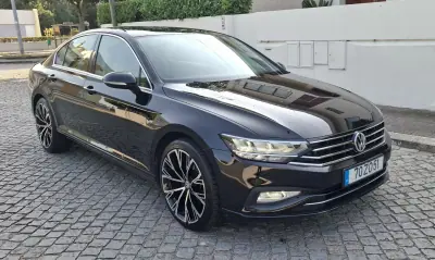 Volkswagen Passat 2018 - 19990 EUR, 135000 km - AUTO.MOTO.pt - 135000km - foto 5 de 11