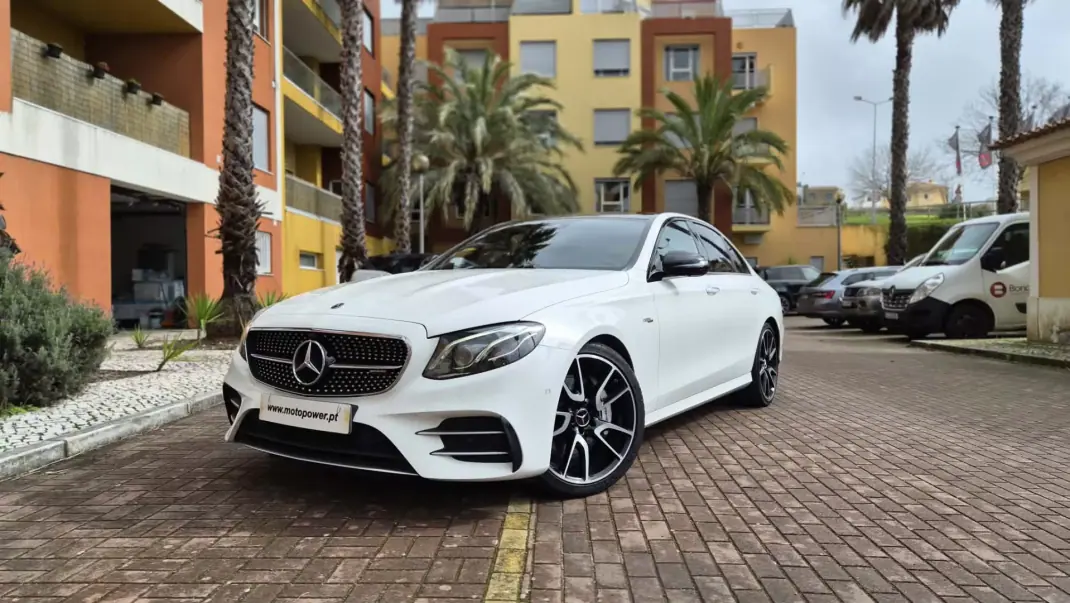 Mercedes-Benz E 53 AMG 2019 - 49980 EUR, 150000 km - AUTO.MOTO.pt - 150000km - foto 10 de 20