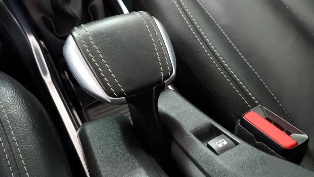 Peugeot 2008 2015 - 11490 EUR, 92490 km - AUTO.MOTO.pt - 92490km - foto 46 de 72