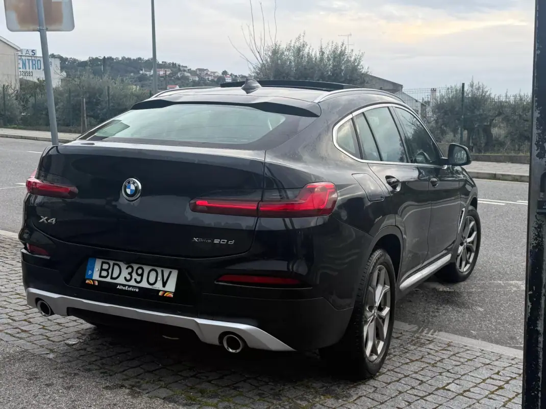 BMW X4 2021 - 45900 EUR, 110000 km - AUTO.MOTO.pt - 110000km - foto 7 de 30