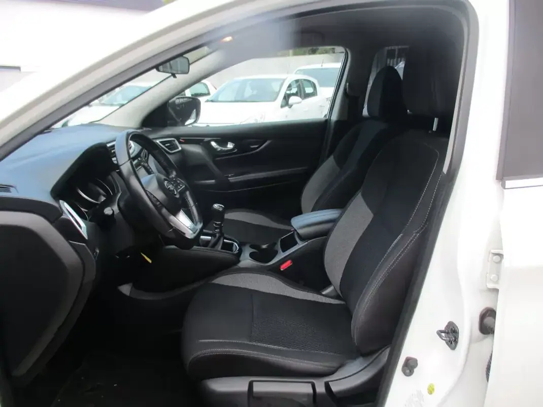 Nissan Qashqai 2018 - 15990 EUR, 170000 km - 170000km - foto 20 de 26