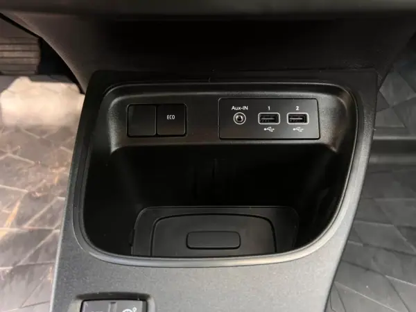 Renault Twingo 2022 - 15750 EUR, 11000 km - AUTO.MOTO.pt - 11000km - foto 12 de 46