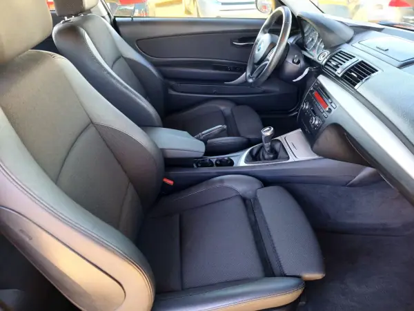 BMW 118 2012 - 11990 EUR, 209580 km - AUTO.MOTO.pt - 209580km - foto 13 de 20
