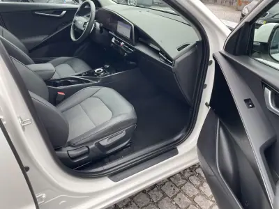 Kia Niro EV 2022 - 25850 EUR, 52642 km - AUTO.MOTO.pt - 52642km - foto 33 de 44