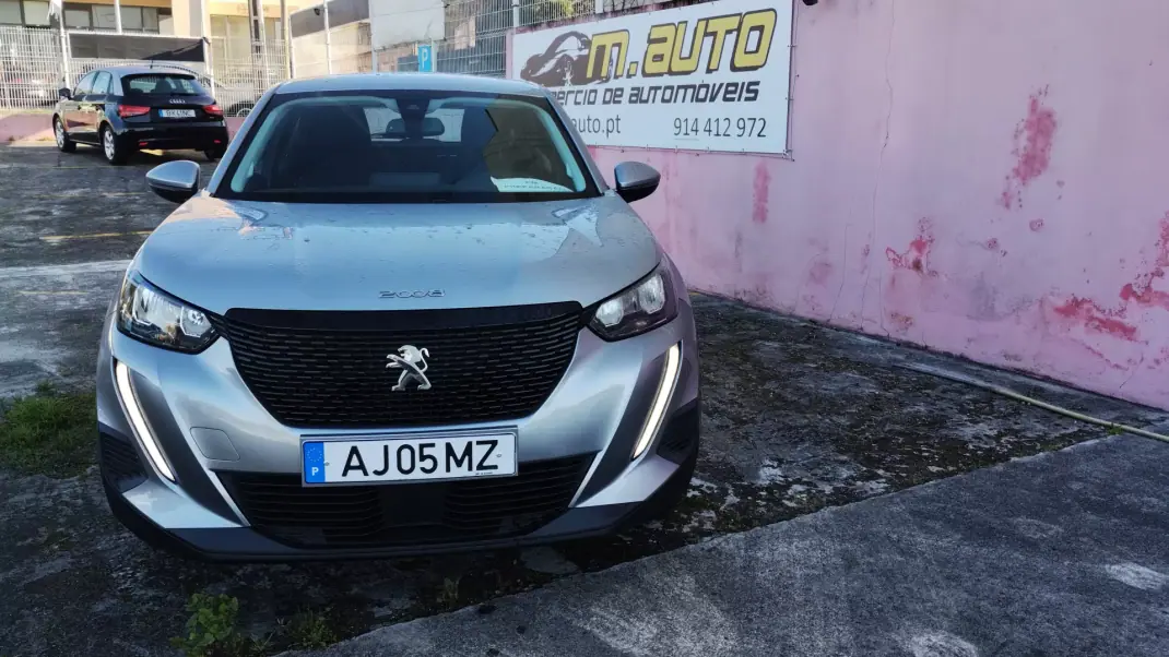 Peugeot 2008 2021 - 17999 EUR, 118000 km - AUTO.MOTO.pt - 118000km - foto 1 de 31