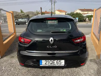 Renault Clio 2015 - 8250 EUR, 73635 km - AUTO.MOTO.pt - 73635km - foto 11 de 12