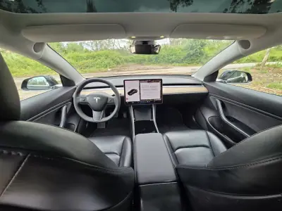 Tesla Model 3 2019 - 23900 EUR, 177000 km - AUTO.MOTO.pt - 177000km - foto 41 de 42